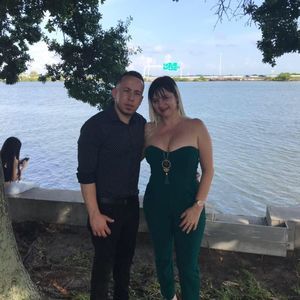 Meet your Posher, Leysi elina